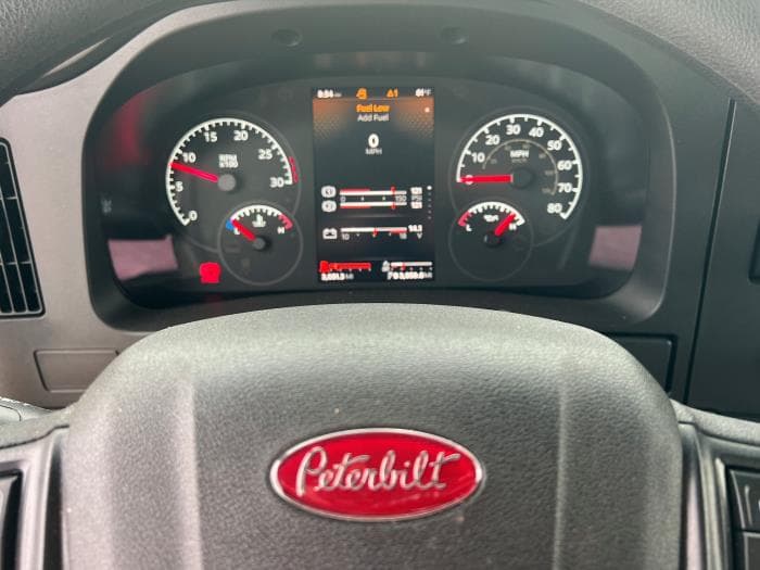 2026 Peterbilt 548 — photo 11