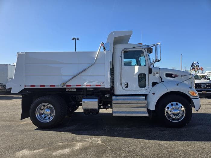 2020 Peterbilt 337 — photo 12