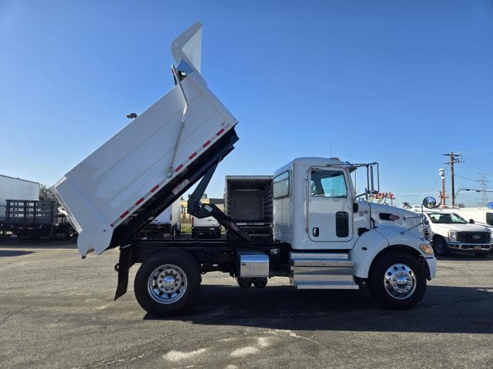 2020 Peterbilt 337 — photo 15