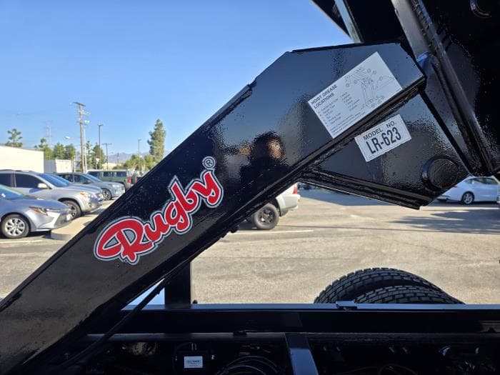 2020 Peterbilt 337 — photo 16