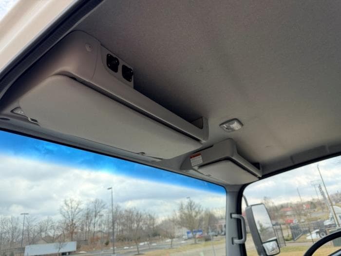 2026 Isuzu NPR — photo 15