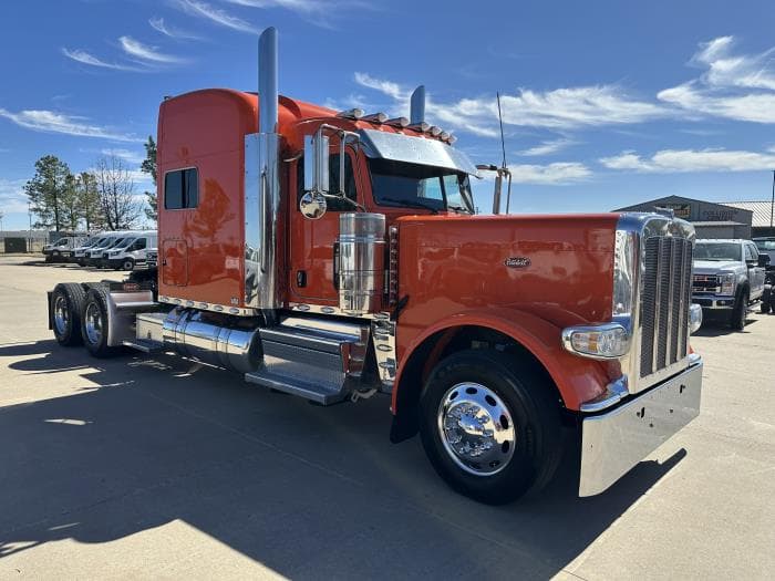 2024 Peterbilt 389 — photo 3
