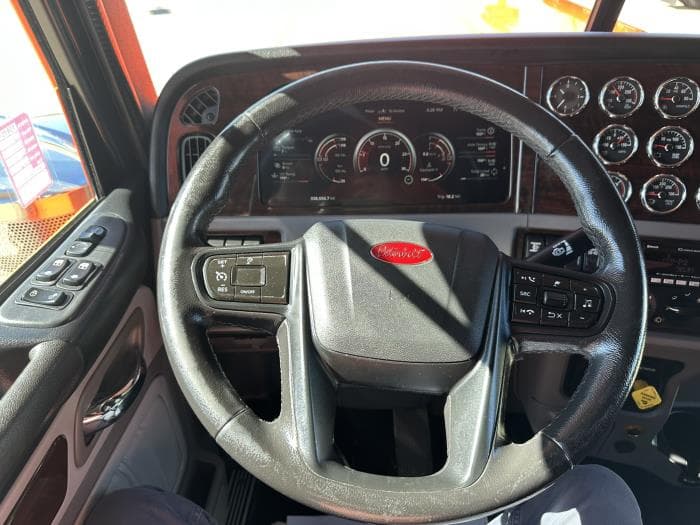 2024 Peterbilt 389 — photo 7
