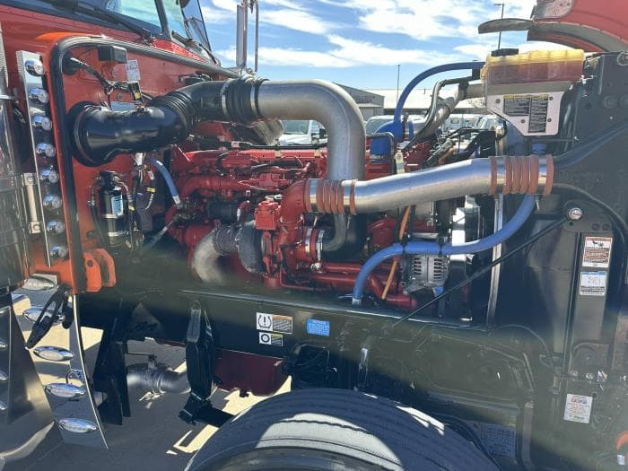 2024 Peterbilt 389 — photo 14