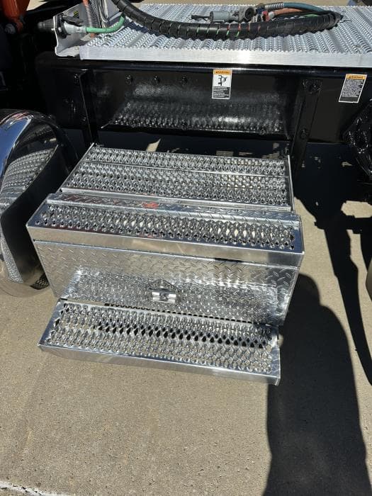 2024 Peterbilt 389 — photo 18