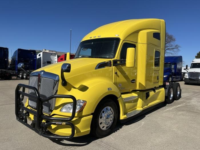 2021 Kenworth T680 — photo 2