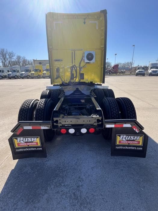 2021 Kenworth T680 — photo 5