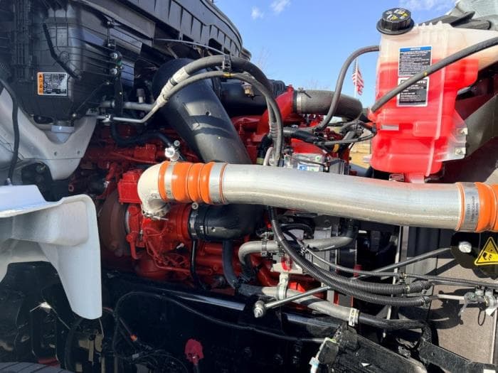 2026 International HX — photo 17