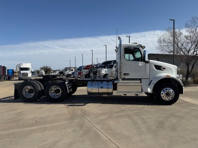 2027 Peterbilt 567 — photo 10