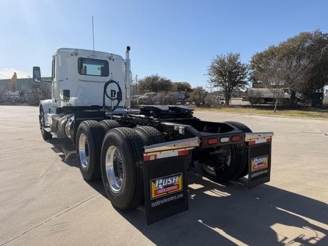 2027 Peterbilt 567 — photo 6