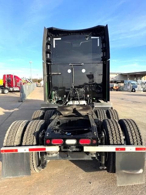 2022 Peterbilt 579 — photo 8