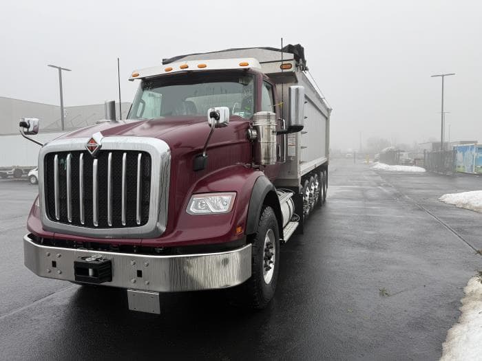 2026 International HX — photo 3