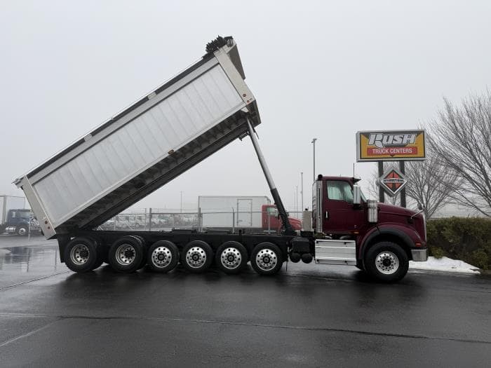 2026 International HX — photo 8