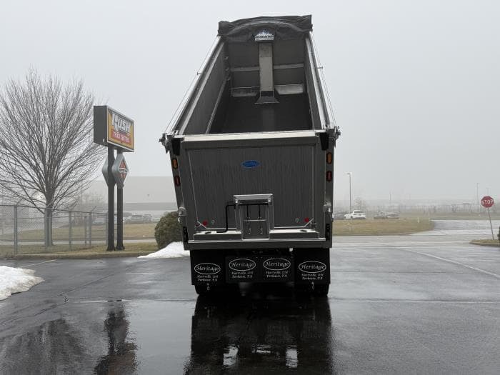 2026 International HX — photo 10