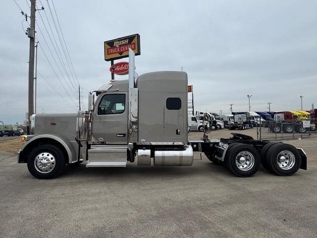 2027 Peterbilt 589 — photo 3