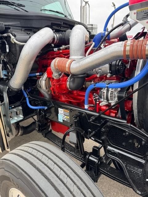 2027 Peterbilt 589 — photo 11