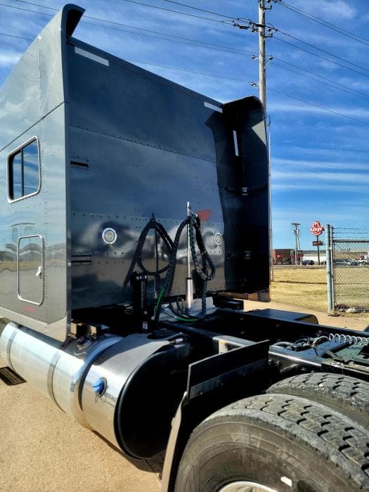 2021 Peterbilt 389 — photo 11
