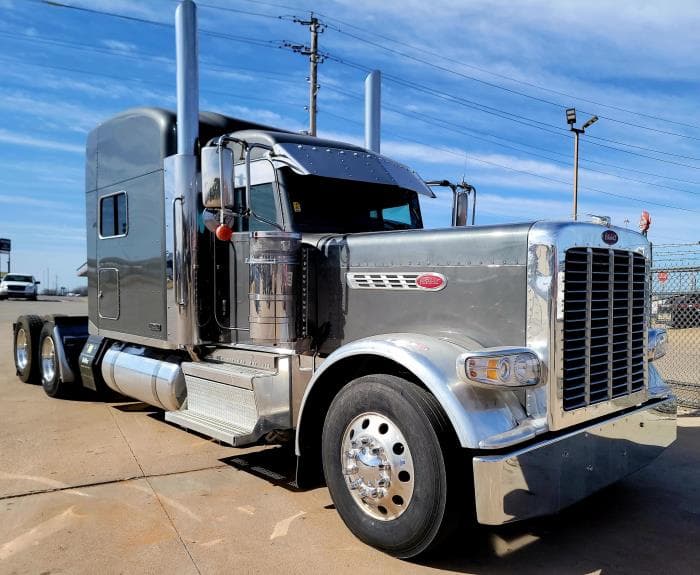 2021 Peterbilt 389 — photo 8