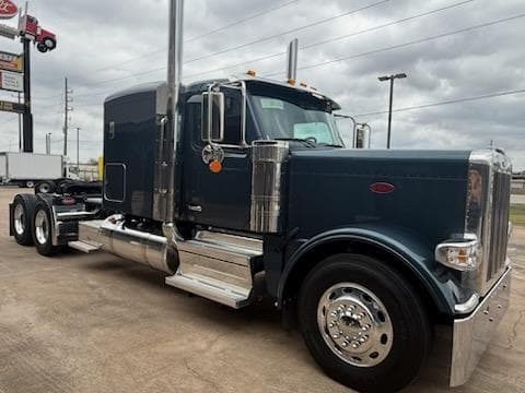 2027 Peterbilt 589 — photo 4