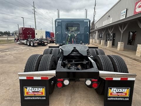 2027 Peterbilt 589 — photo 5