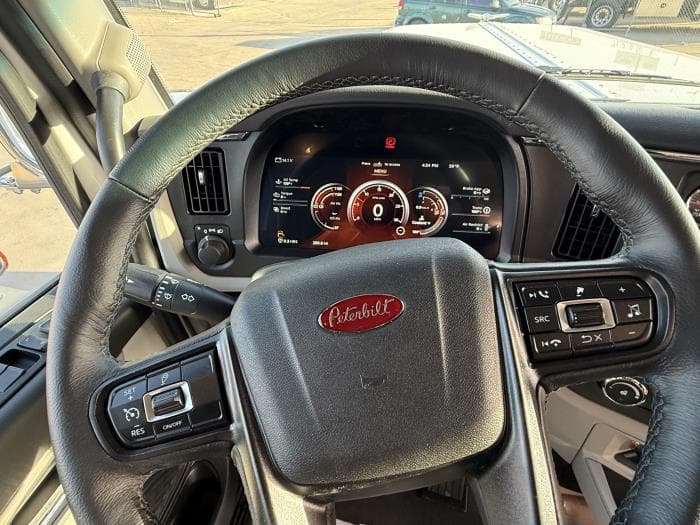 2027 Peterbilt 589 — photo 22