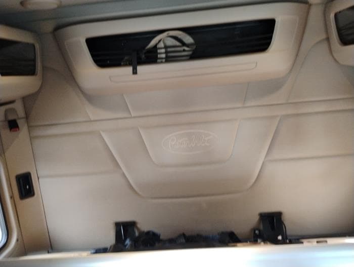 2022 Peterbilt 579 — photo 22