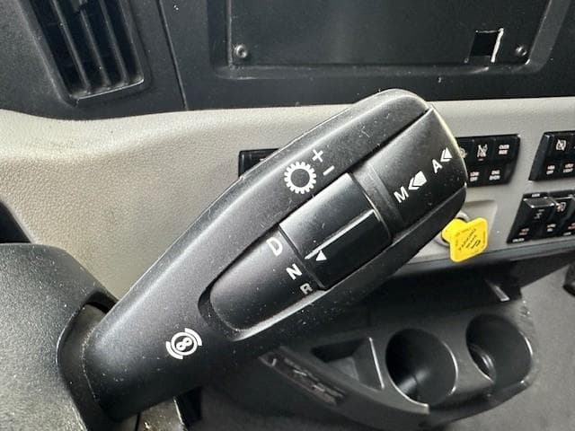 2022 Freightliner Cascadia — photo 18