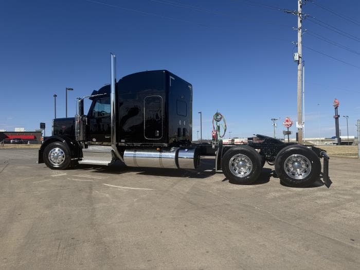 2026 Peterbilt 589 — photo 8