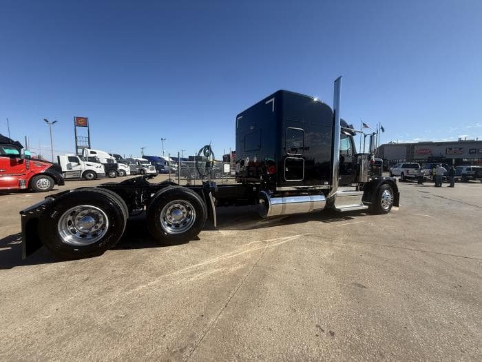 2026 Peterbilt 589 — photo 19