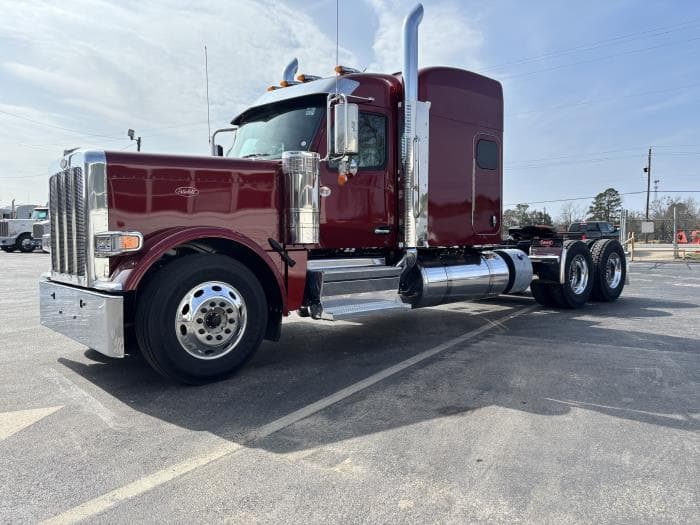2027 Peterbilt 589 — photo 2