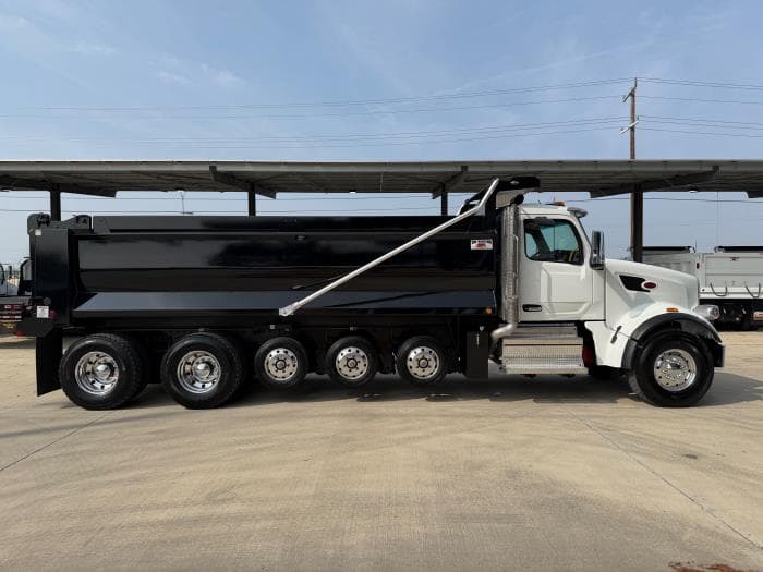 2026 Peterbilt 567 — photo 9