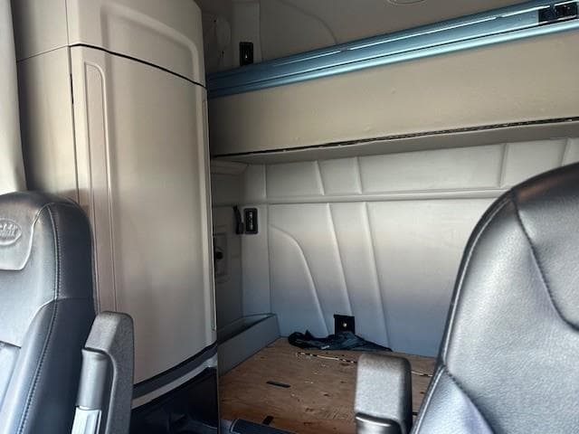 2024 Peterbilt 579 — photo 9