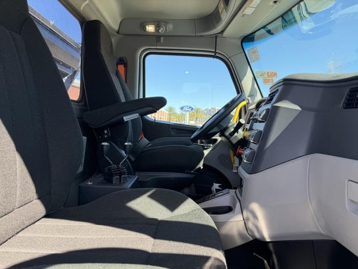 2026 Peterbilt 567 — photo 19