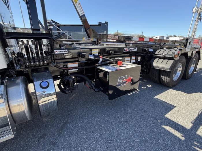 2026 Peterbilt 567 — photo 10