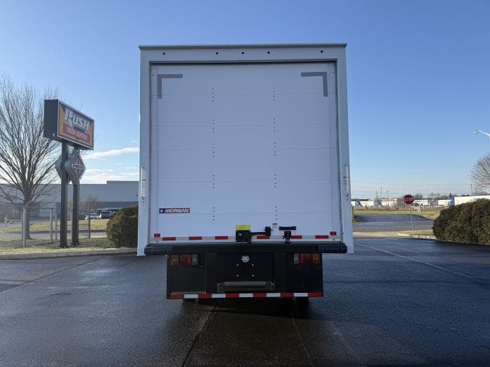 2025 Isuzu NPR — photo 8