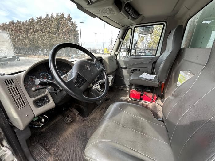 2019 International 4300 — photo 7
