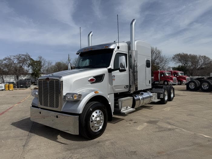 2027 Peterbilt 567 — photo 2