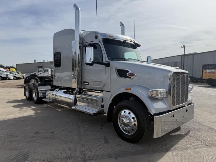 2027 Peterbilt 567 — photo 12