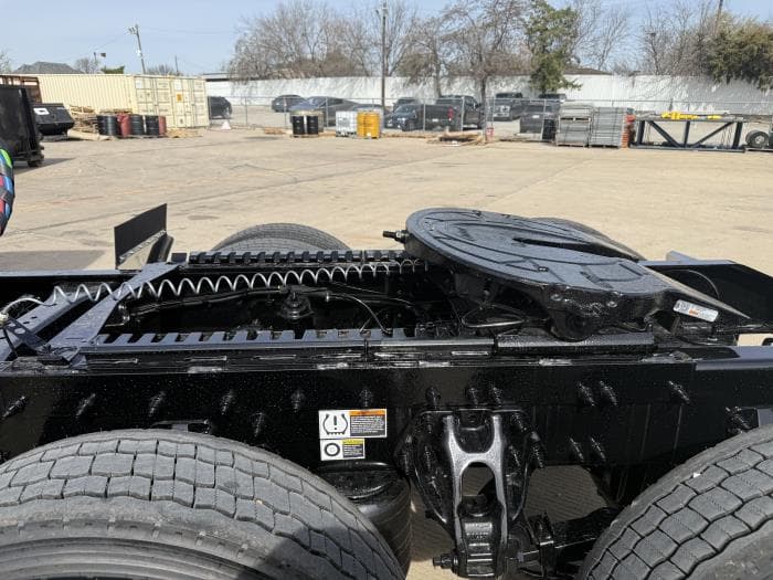 2027 Peterbilt 567 — photo 21