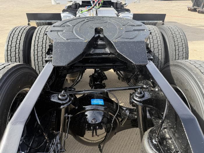 2027 Peterbilt 567 — photo 23