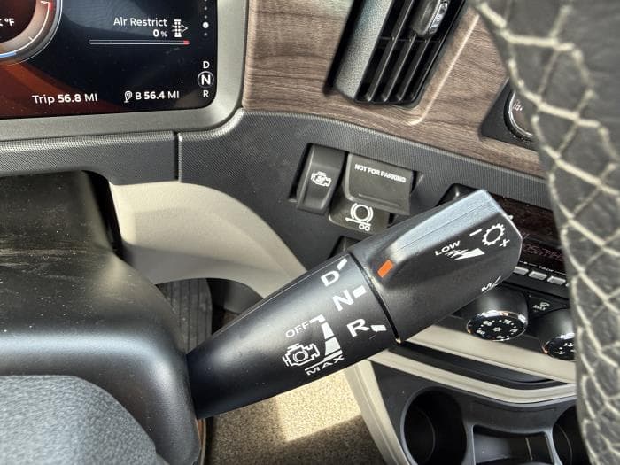 2027 Peterbilt 567 — photo 36