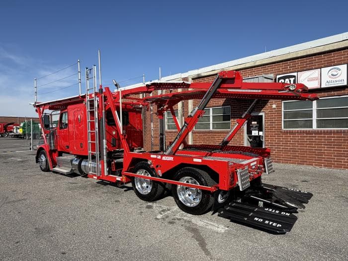 2025 Peterbilt 589 — photo 8