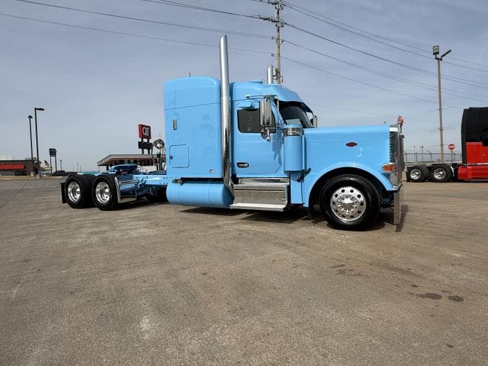2027 Peterbilt 589 — photo 14