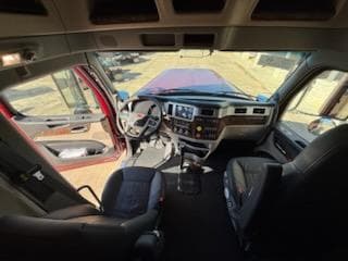 2026 Peterbilt 589 — photo 10