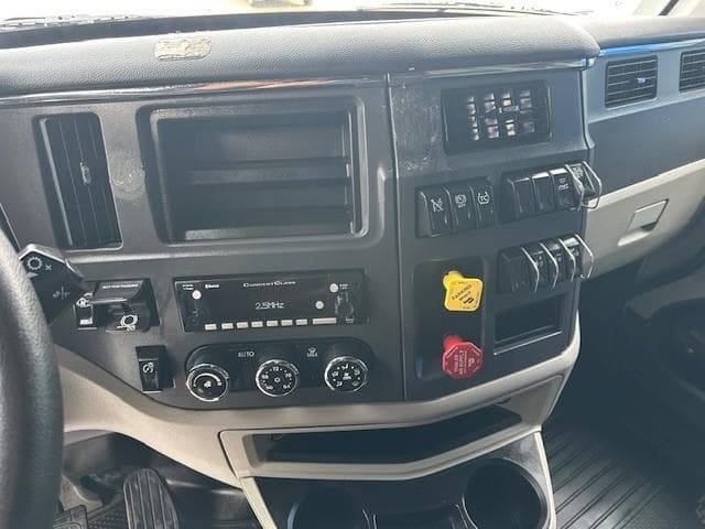 2024 Peterbilt 579 — photo 5