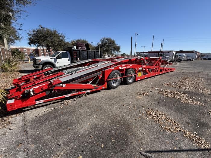 2025 Peterbilt 589 — photo 27