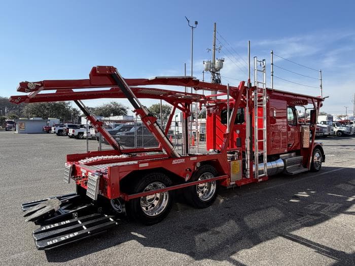 2025 Peterbilt 589 — photo 9