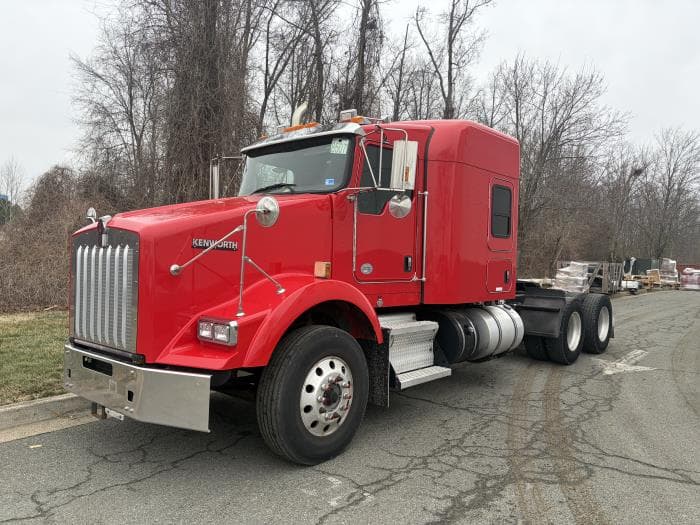 2019 Kenworth T800 — photo 2