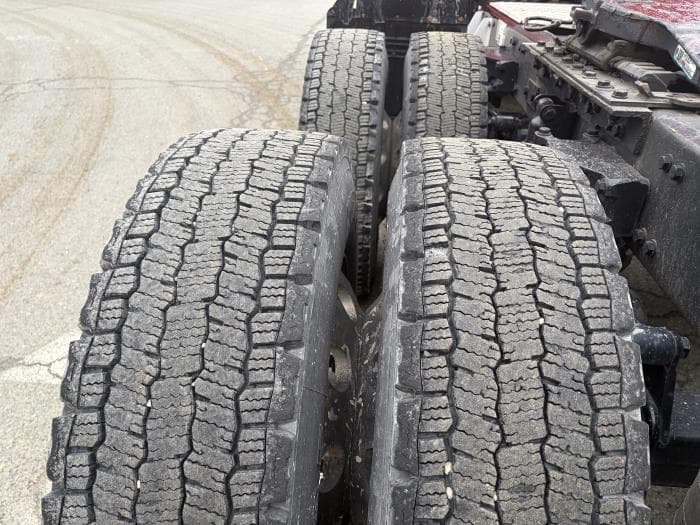 2019 Kenworth T800 — photo 8