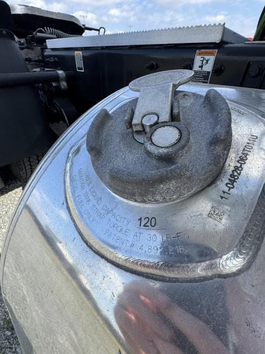 2022 Peterbilt 579 — photo 12